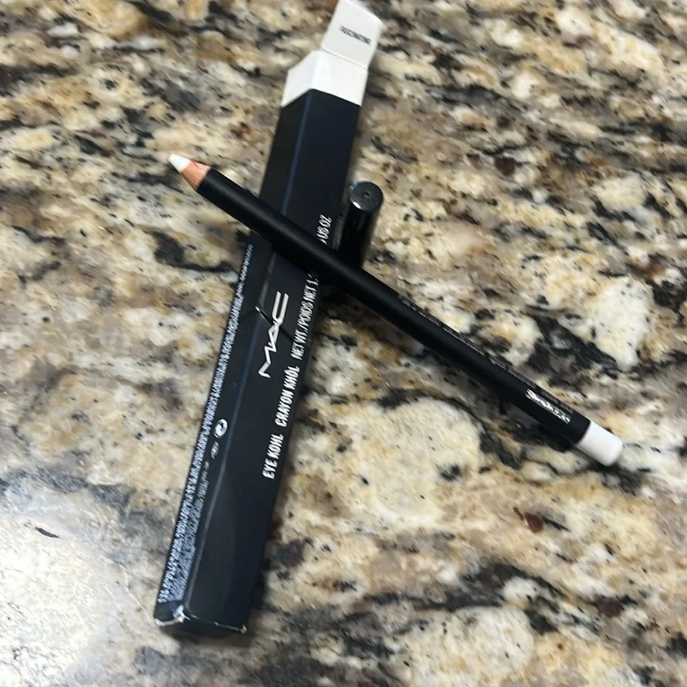 ♣️🌙Mac Fascinating Eye Kohl Crayon